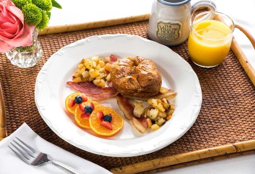 스탠다드 룸 공동 욕실, The Yellow House On Plott Creek