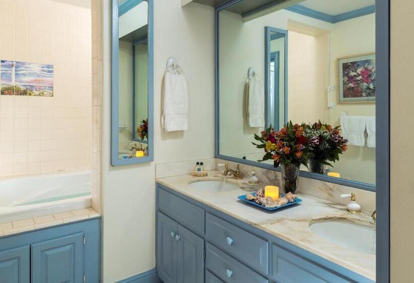 스위트 킹사이즈 침대, The Yellow House On Plott Creek