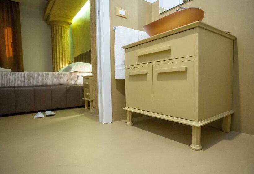 キングサイズベッドのデラックスルーム, Tra Le Braccia Di Morfeo