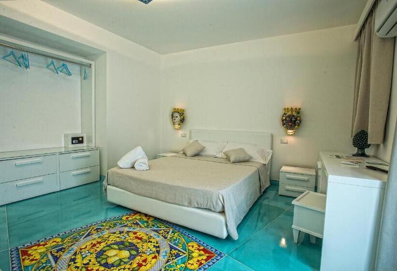 デラックストリプルルーム, Tra Le Braccia Di Morfeo