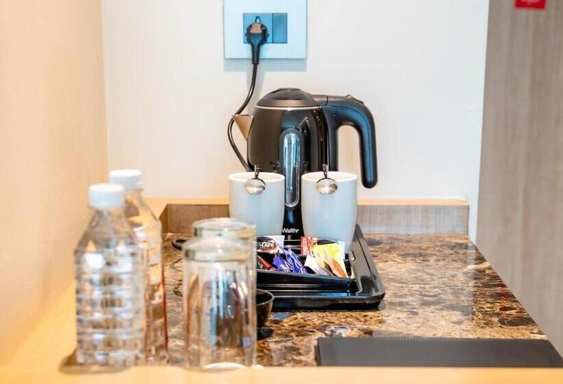 غرفة ديلوكس سرير كينج, Holiday Inn Chennai Omr It Expressway, An Ihg