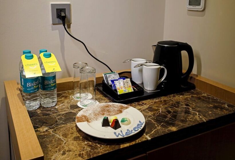 جناح, Holiday Inn Chennai Omr It Expressway, An Ihg