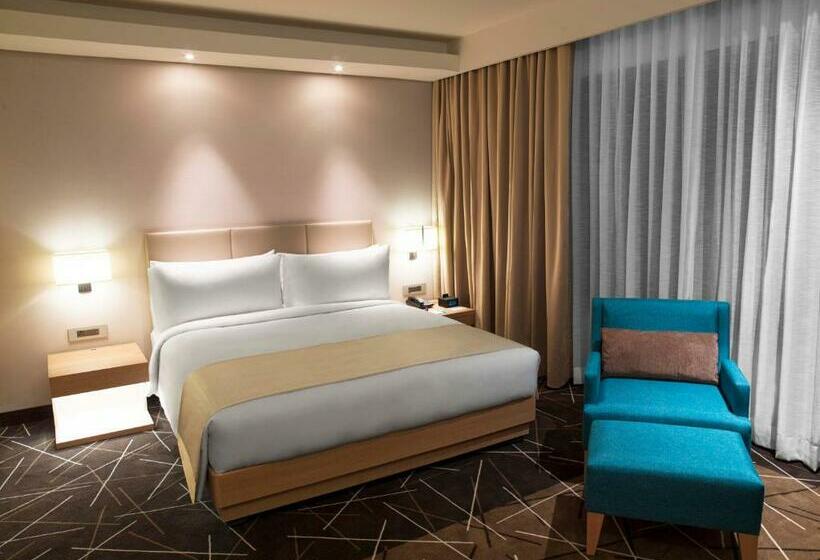 غرفة تنفيذية, Holiday Inn Chennai Omr It Expressway, An Ihg