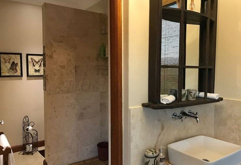 Люкс Семейный 2 Спальни, Kambaku River Lodge