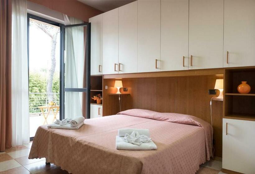 스탠다드 트리플 룸, Maita