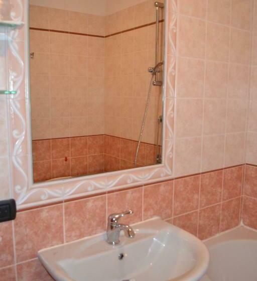 스탠다드 룸, Maita