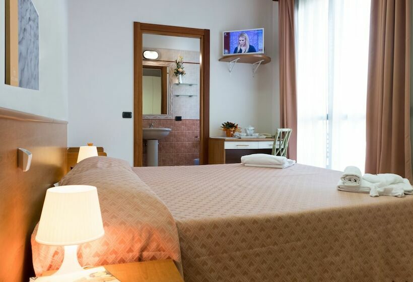 스탠다드 트리플 룸, Maita