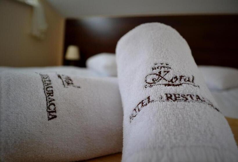 标准单人间, Restauracja Koral