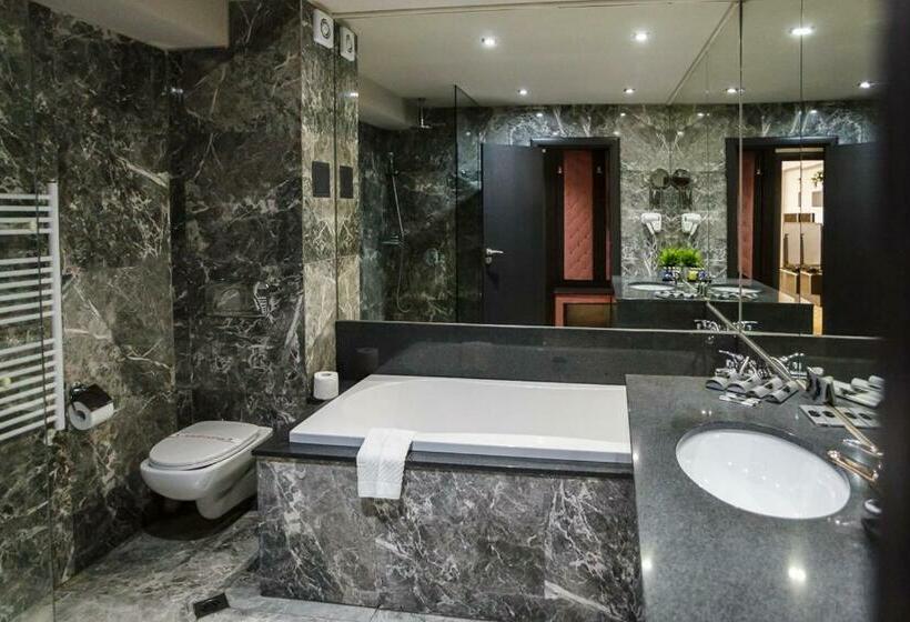 スイート, Royal Spa