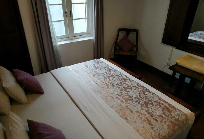 Quarto Estandar, The Golf Green City Bungalow
