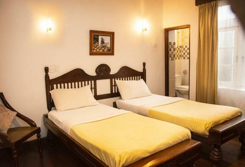 Quarto Estandar, The Golf Green City Bungalow