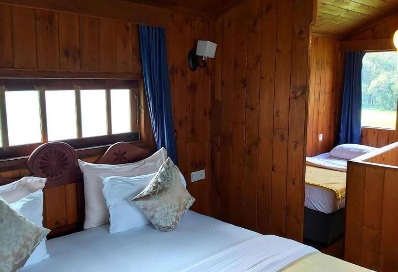 חדר משפחתי, The Golf Green City Bungalow