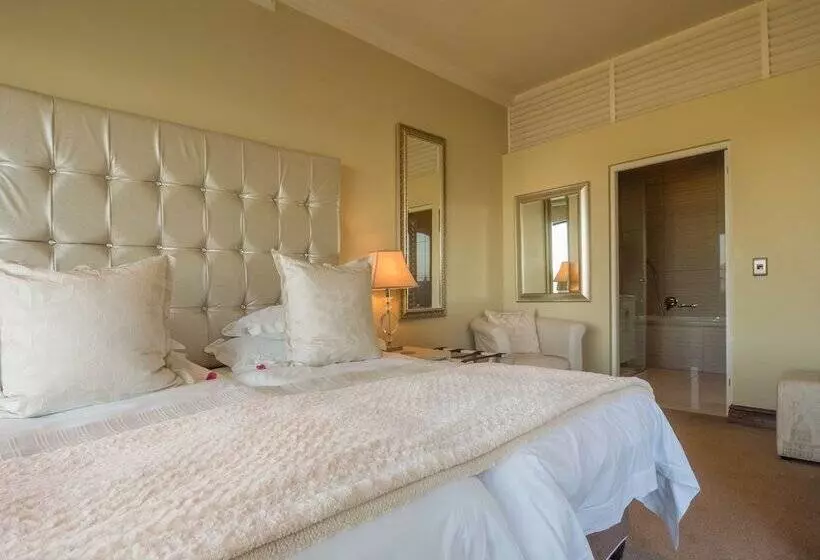 レイクビューデラックスルーム, Villa Paradisa Guest House