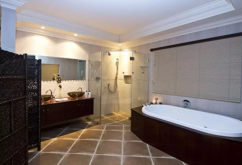 デラックススイート, Villa Paradisa Guest House