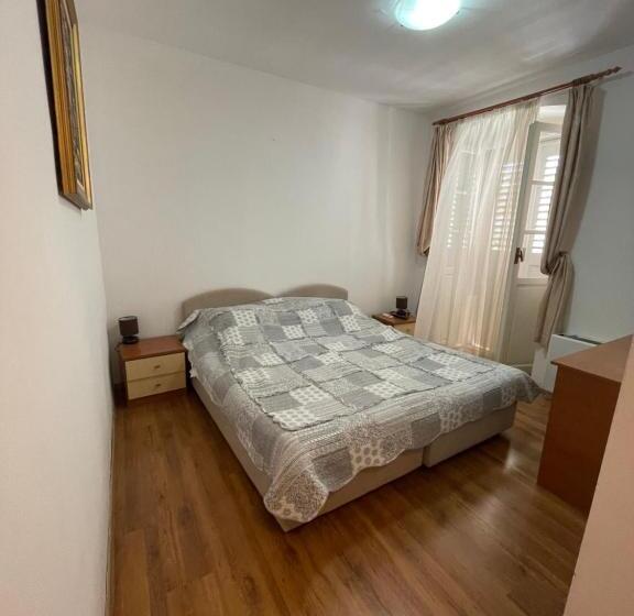 Triple Room Sea View, Vila Liza