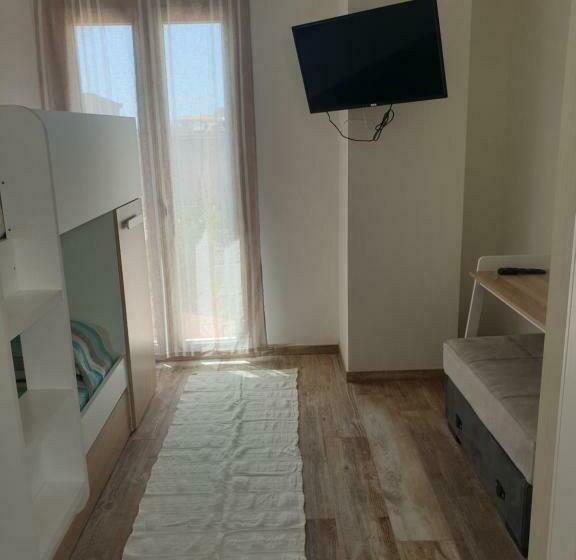 اتاق خانوادگی, B&b Luchia