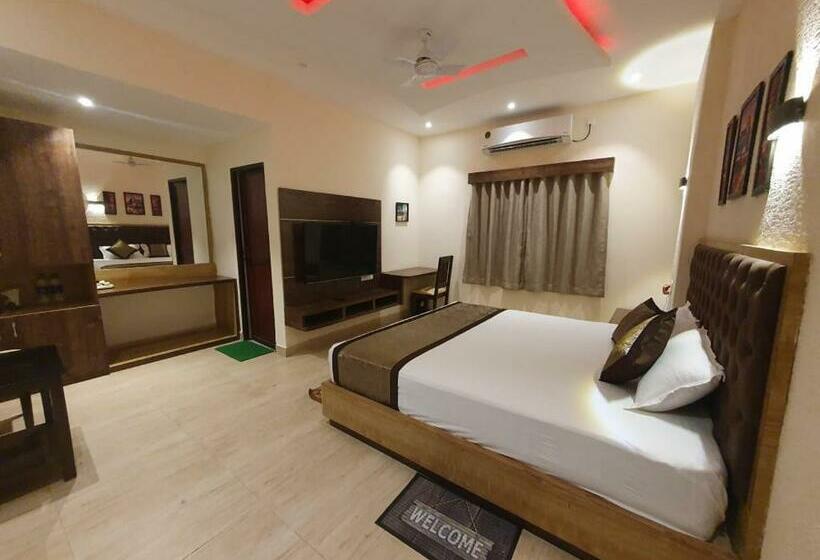 キングサイズベッドのスタンダードルーム, Focus Club And Resort