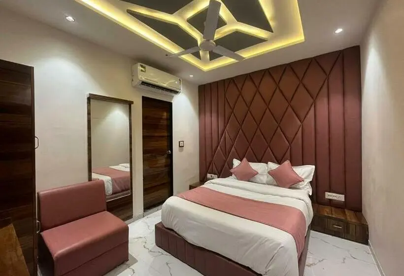 デラックスルーム, Paragon Villa