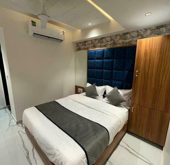 اتاق لوکس, Paragon Villa
