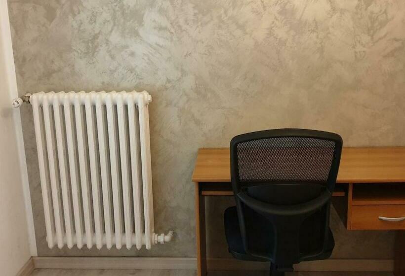 اتاق استاندارد با بالکن, Peppe Home Fontana Del Trianon