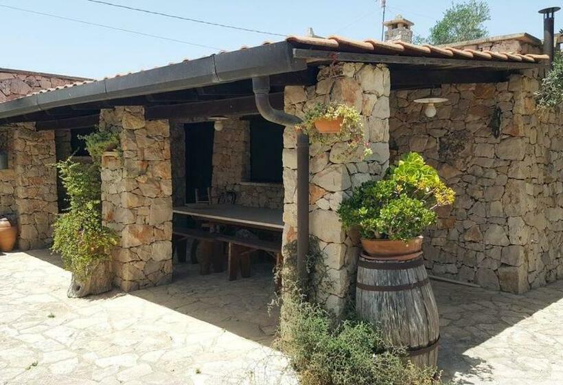 إستديو عائلى, Villa Giusy X2x4x4x5