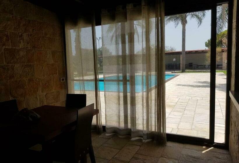 إستديو عائلى, Villa Giusy X2x4x4x5