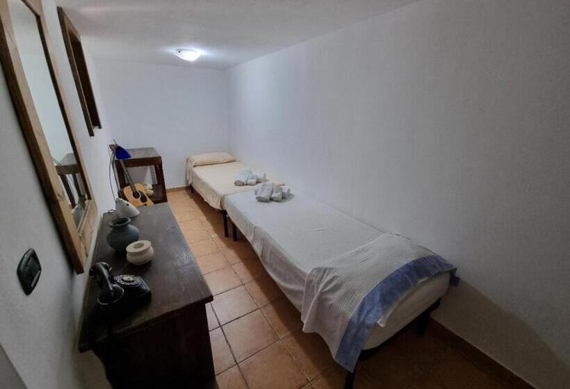 إستديو عائلى, Villa Giusy X2x4x4x5