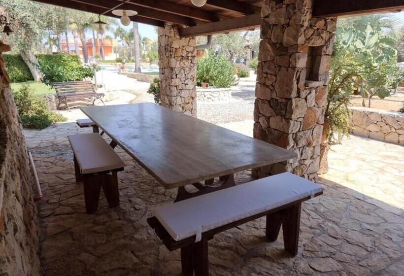 إستديو عائلى, Villa Giusy X2x4x4x5