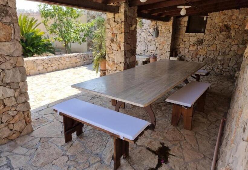 إستديو عائلى, Villa Giusy X2x4x4x5