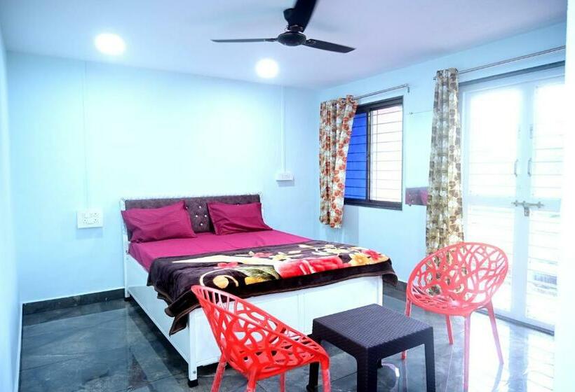 Семейный Номер Вид на Горы, Sahyadri Hotel And Room Stay