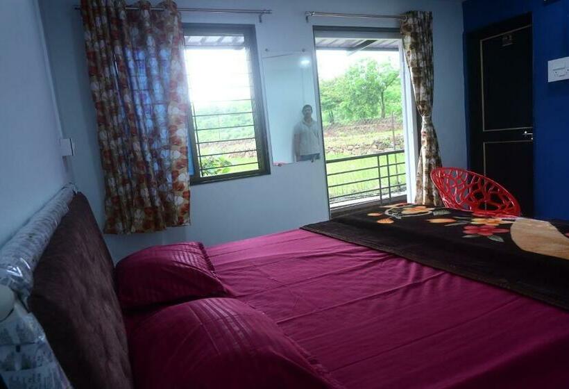 Семейный Номер Вид на Горы, Sahyadri Hotel And Room Stay