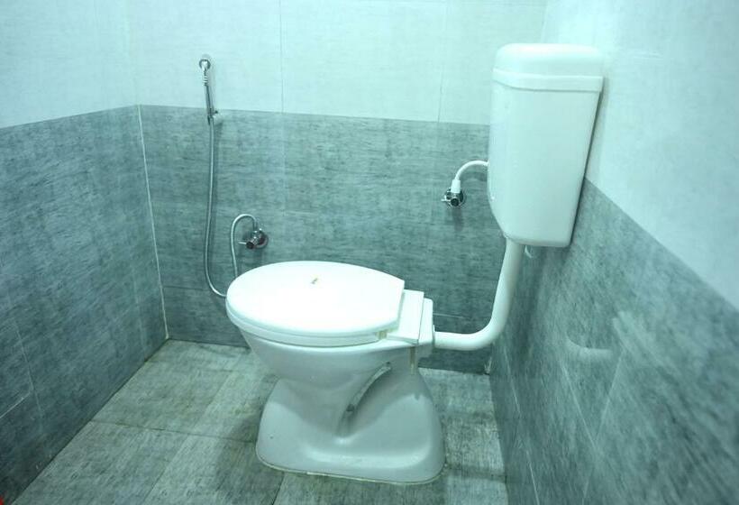 Семейный Номер, Sahyadri Hotel And Room Stay