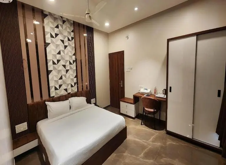 Cameră Superioară Pat King Size, The Mint Nanded
