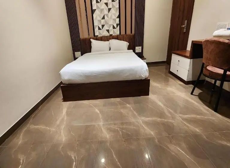 Cameră Superioară Pat King Size, The Mint Nanded