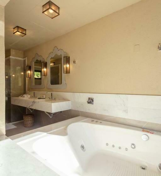 Bungalow Deluxe, Quinta Dos Manacás Pousada   Pedra Azul   Rota Dos Lagos