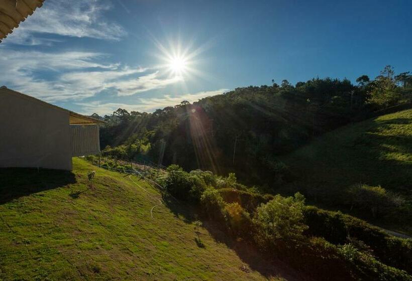 Бунгало Deluxe, Quinta Dos Manacás Pousada   Pedra Azul   Rota Dos Lagos