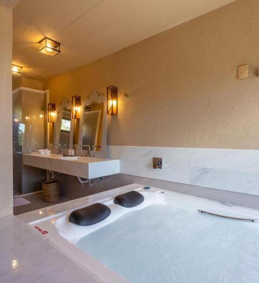 Bungalow Superior, Quinta Dos Manacás Pousada   Pedra Azul   Rota Dos Lagos