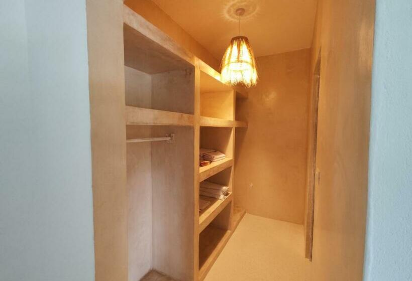 اتاق لوکس, Riccardella House Rafiki Tamu