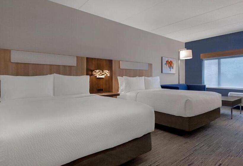 带特大床的标准间, Holiday Inn Express & Suites St Thomas