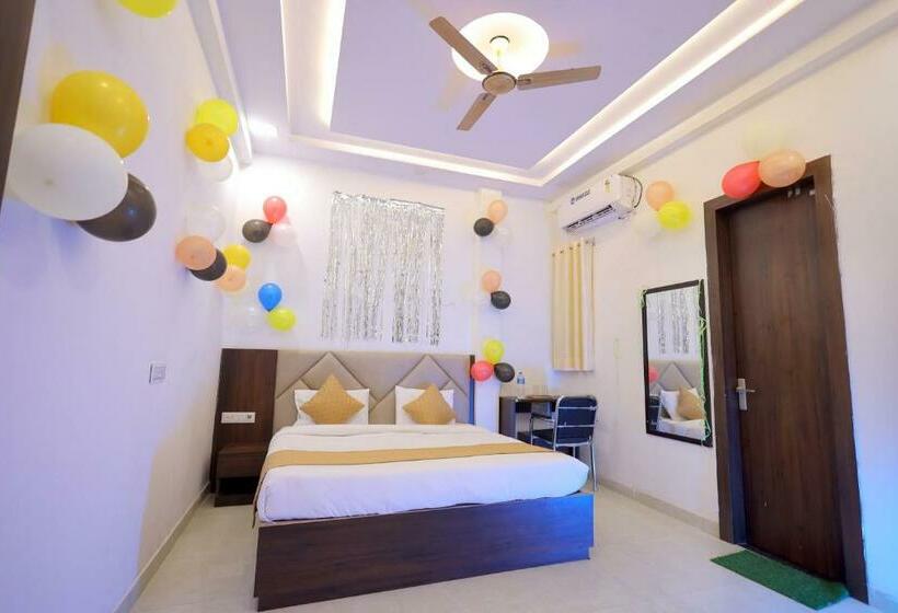 デラックスルーム, Fabhotel Vishal Palace