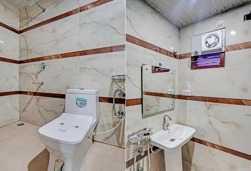 Classic Kolmen Hengen Huone, Fabhotel Vishal Palace