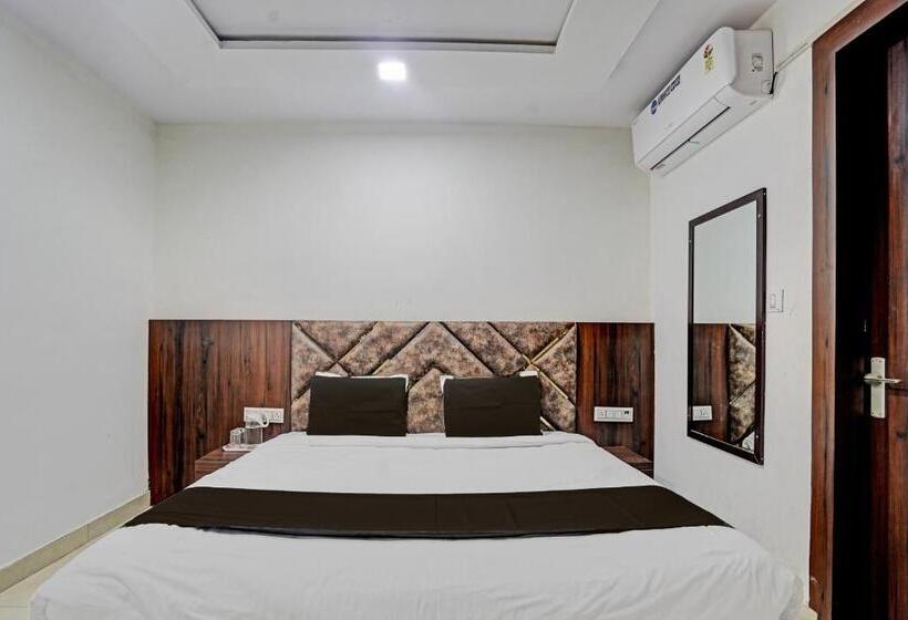 トリプルクラシックルーム, Fabhotel Vishal Palace