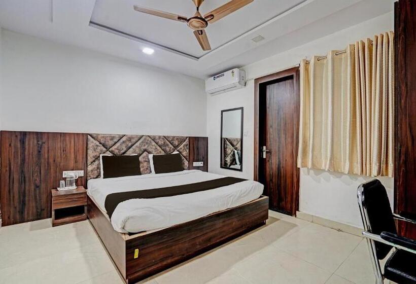 Трехместный Номер Классика, Fabhotel Vishal Palace