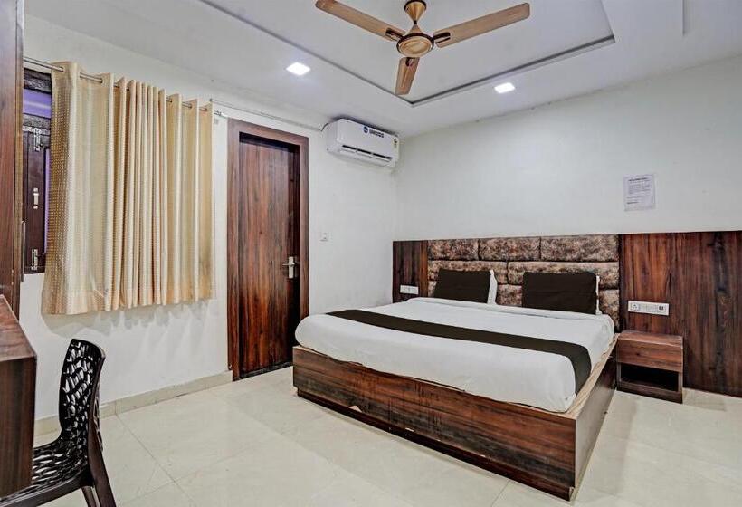 Triple Classic Room, Fabhotel Vishal Palace