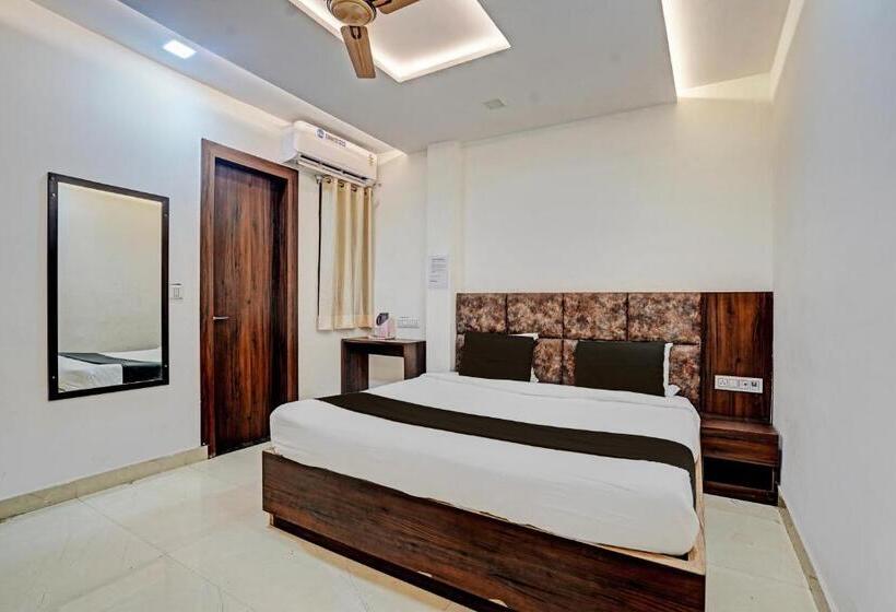 トリプルクラシックルーム, Fabhotel Vishal Palace