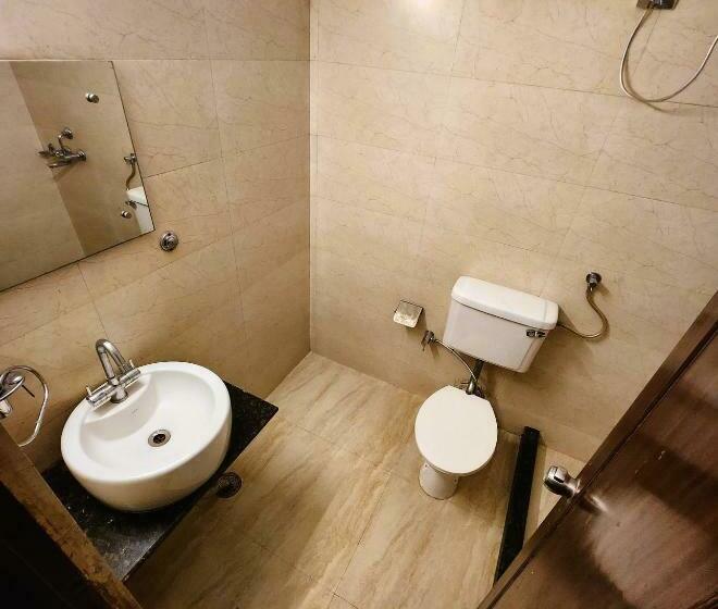 اتاق سوپریور با تخت بزرگ, Vrc Inns