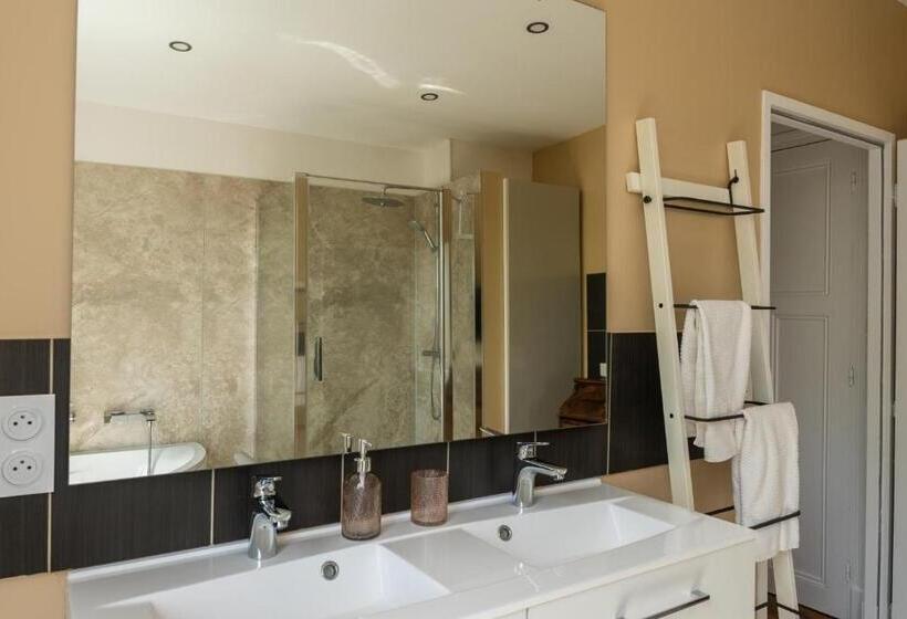 חדר דלוקס, Lunidor