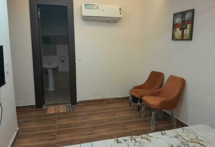 חדר קלאסי לשלושה, Oyo Hotel Highway Inn