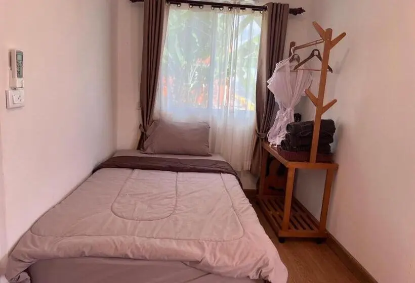 Talo 2 Makuuhuonetta, Cassandra Khaokho Resort