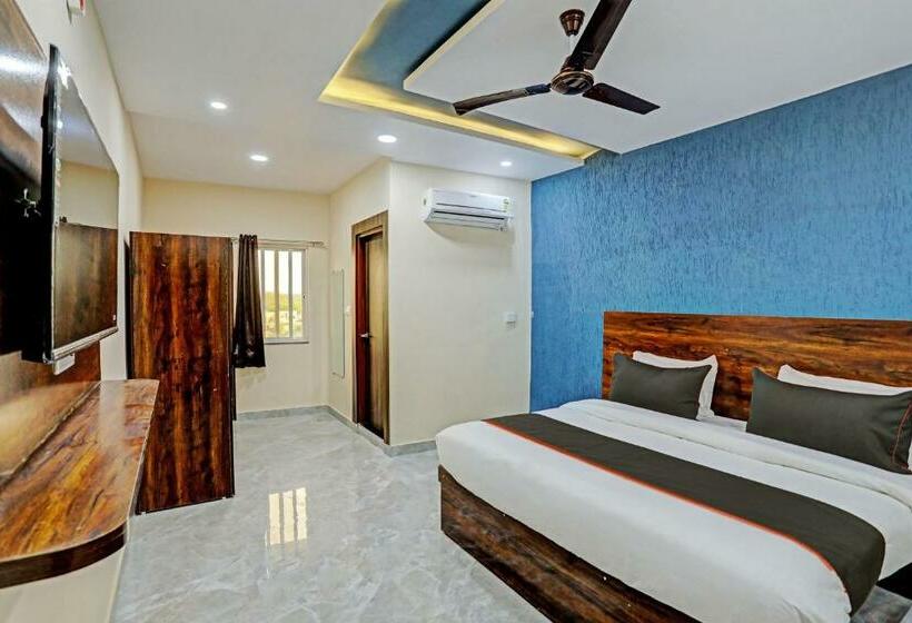 Quarto Triplo Clássico, Fabhotel Dream Inn